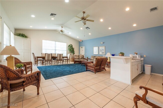 Building Photo - 15150 Royal Windsor Ln