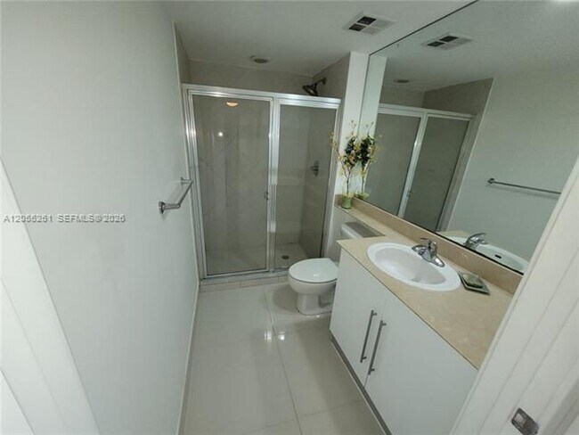 Building Photo - 325 S Biscayne Blvd