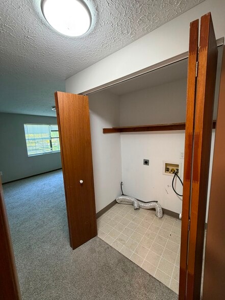 Building Photo - 1762 Queensbridge Dr