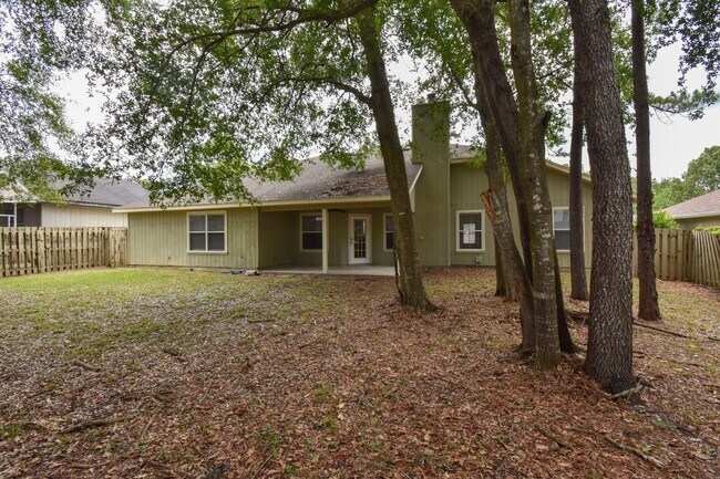 Building Photo - 8209 SW 52 Ln