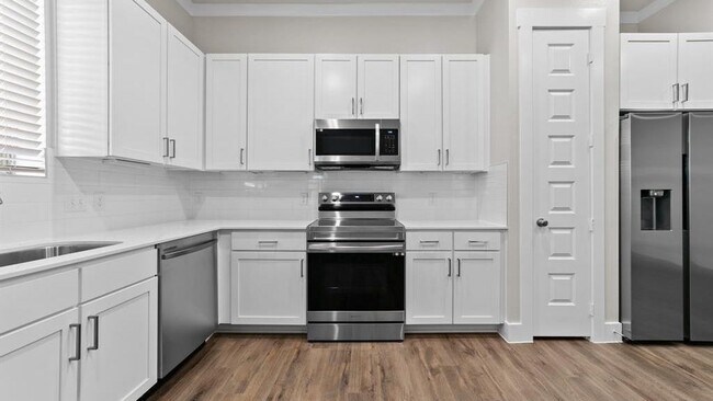 Building Photo - 1109 Saffira-