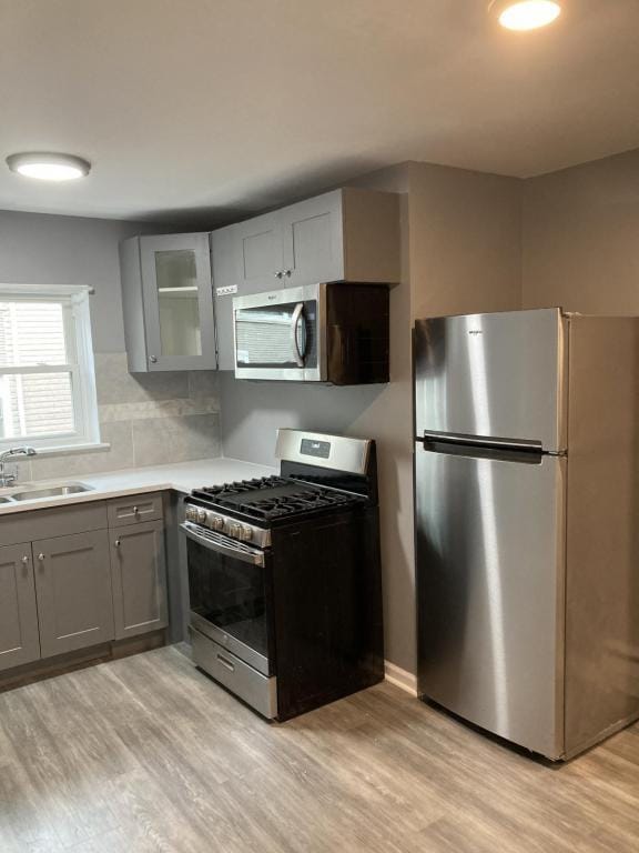 Building Photo - 808 E 89th Pl