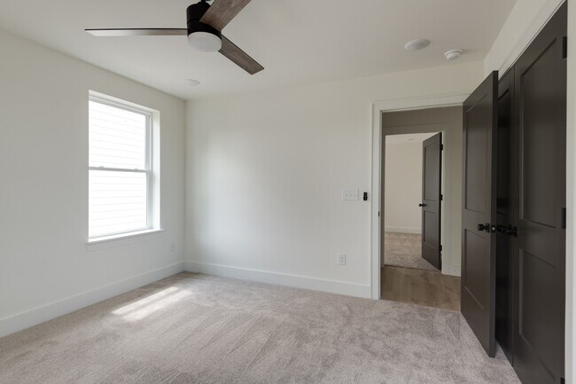 Building Photo - 3802 Syfert Ln