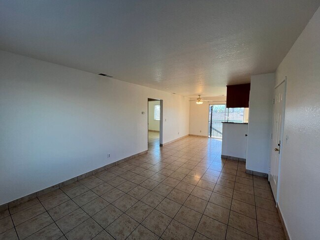 Building Photo - Two-bedroom upstairs apartment in Riverbank!