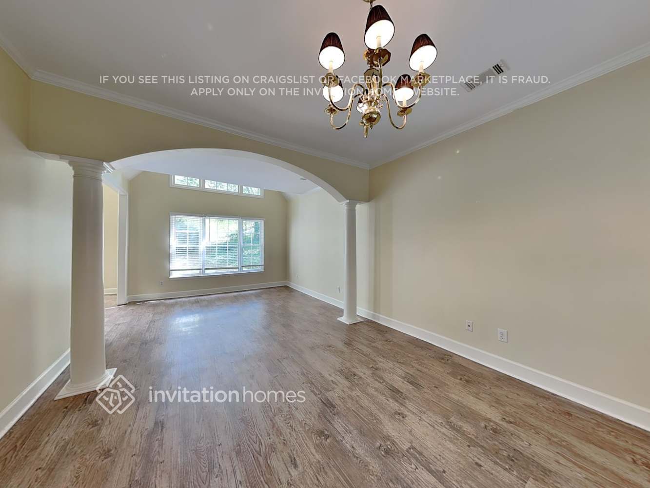 Building Photo - 809 Oak Trail Dr