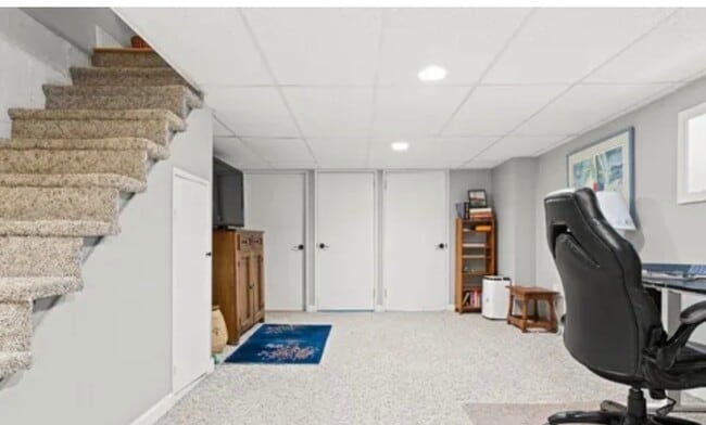 Building Photo - 444 St Davids Ave