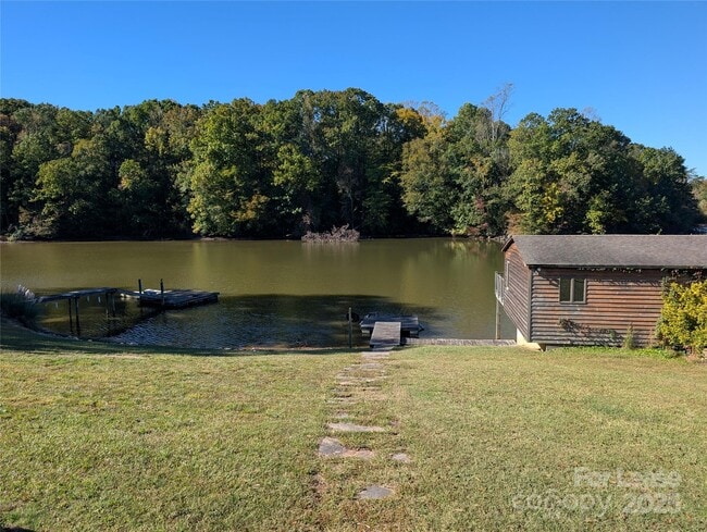 Primary Photo - 155 Hamptons Cove Rd
