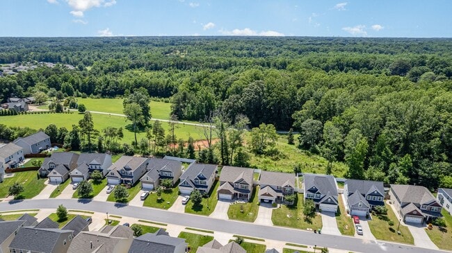 Building Photo - Gorgeous 5BR 3BA Home in Colfax