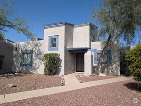Building Photo - Beautiful Townhouse - 3 bed & 2 bath in Gr...