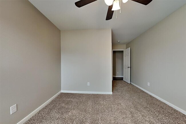 Building Photo - 28903 W Pecos River Ct