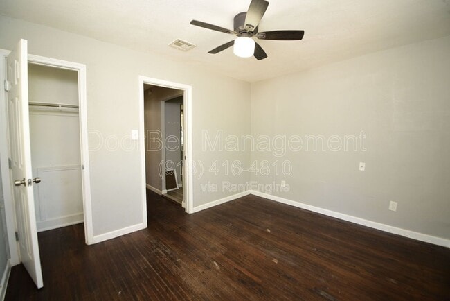 Building Photo - 613 E Xyler St