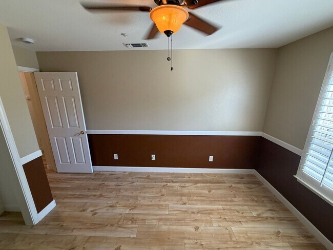 Building Photo - Downtown Templeton (3/2) - Must See!!