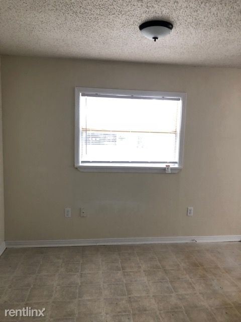 Building Photo - 3 br, 2 bath House - 2320 Demaret Dr