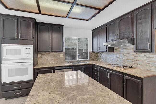 Building Photo - 8327 Trimmer Way