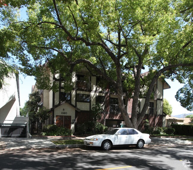 Building Photo - 1160 Allen Ave