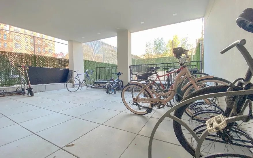 Building Photo - 290 Union Ave