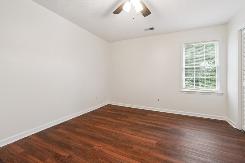 Building Photo - 1416 Manchester Ct SW