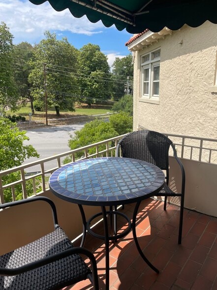 Balcony - 2068 Walton Way