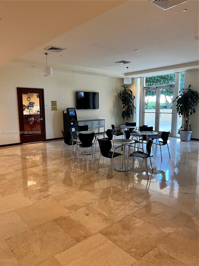 Building Photo - 2475 Brickell Ave