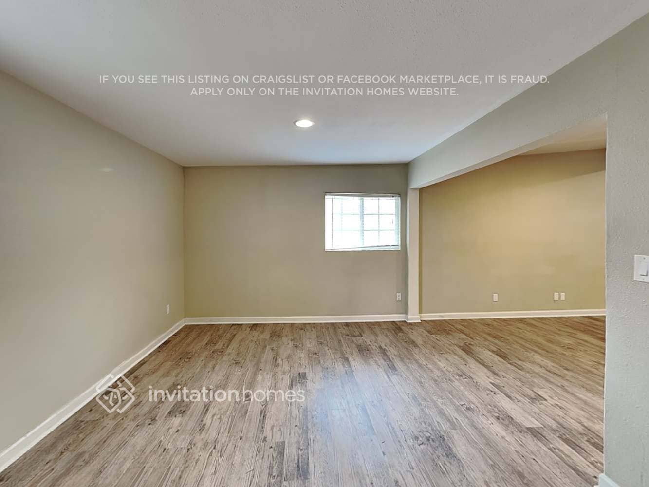 Building Photo - 12601 Mercer St