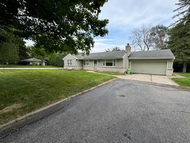 Primary Photo - 3840 Pilgrim Rd