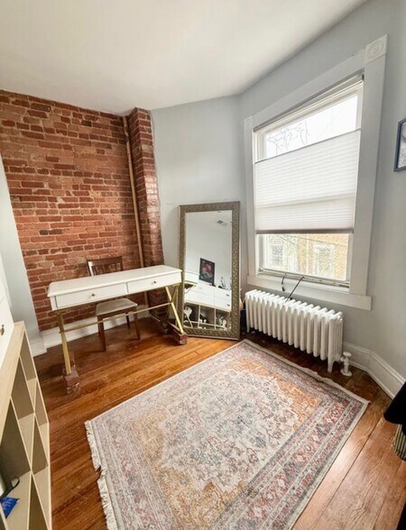 Building Photo - 768 Harvard St NW