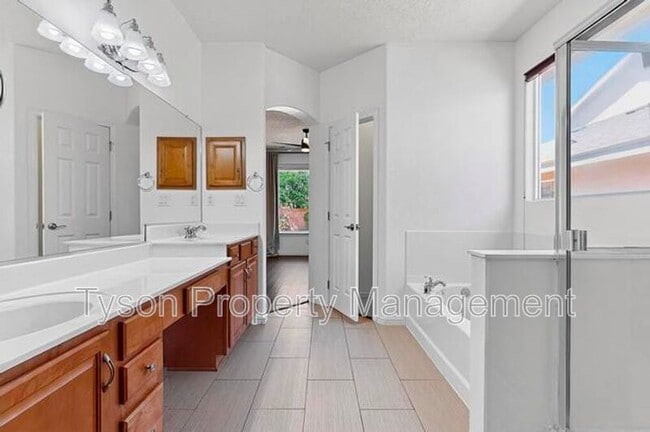 Building Photo - 10527 Brookville St NW