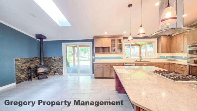 Building Photo - First Time Rental! Newly Remodeled 3bed 2bath Super clean home in top condition. Just under 1 acr...