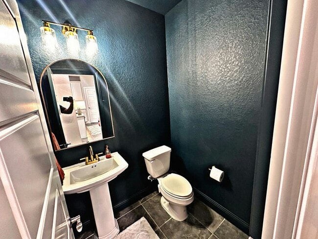 Building Photo - 21822 Rose Maris Ln