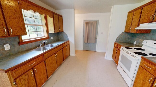 Building Photo - 1112 Pinder Ln