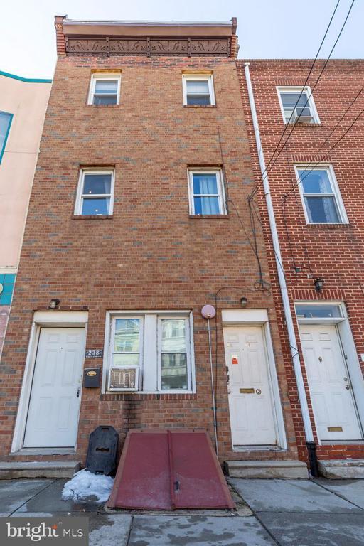 Building Photo - 238 W Girard Ave
