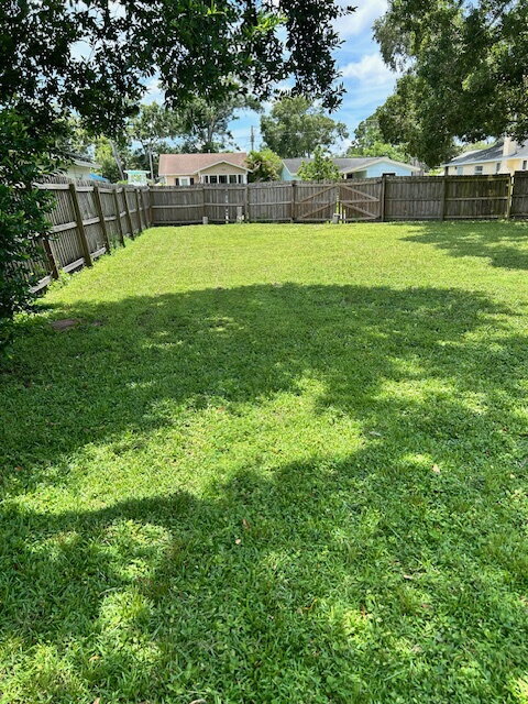 Building Photo - Bring Your  RV or Boat  -   2/1 House Incl...