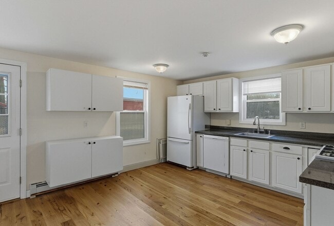 Building Photo - 45R South