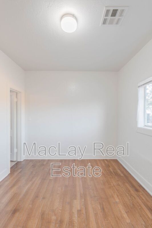 Building Photo - 2032 W Adams St