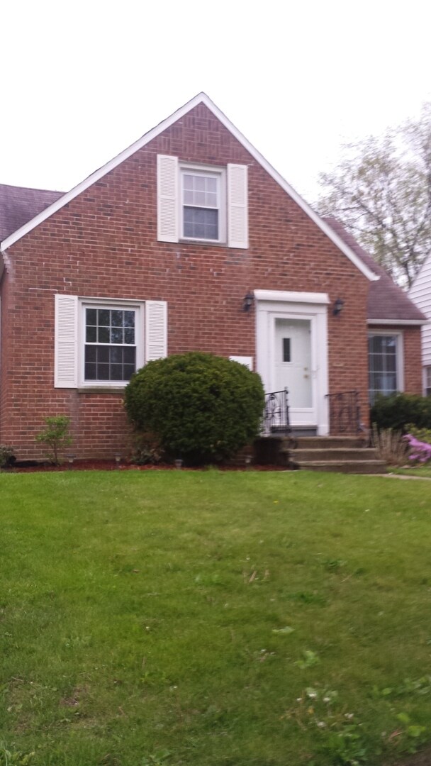 Building Photo - 4 Bedroom South Euclid House for Rent