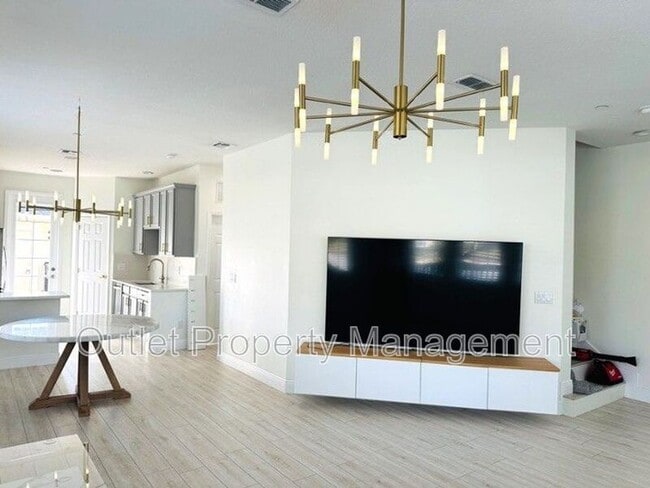 Building Photo - 9603 Fenrose Terrace