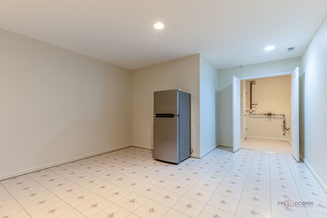 Building Photo - 20772 N William Ave