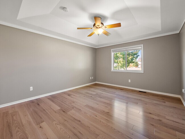 Building Photo - 50247 Cheltenham Dr