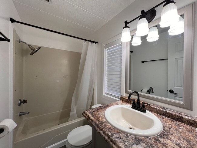 Building Photo - Two bedroom manufactured home in Silver Springs, NV