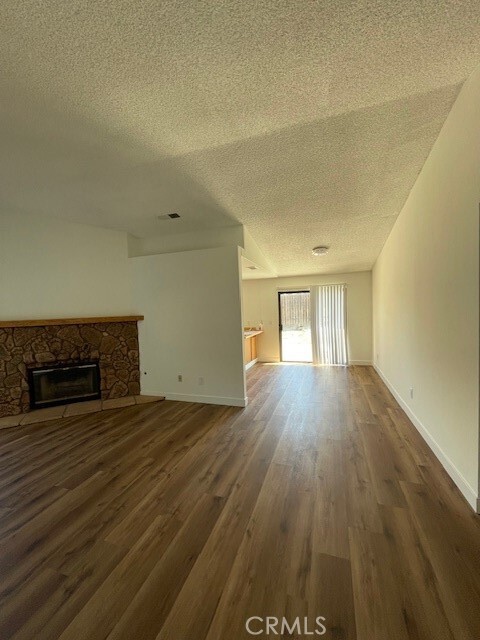 Building Photo - 1009 Symeron Ct