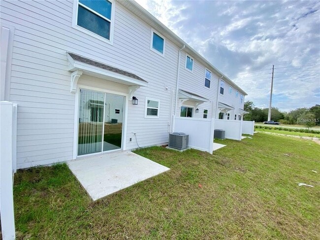 Building Photo - 7637 Danube Rd