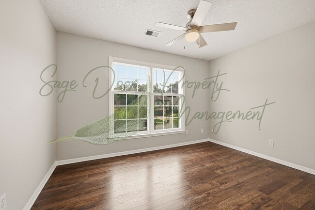 Building Photo - BEAUTIFUL HOME AVAILABLE NOW!!