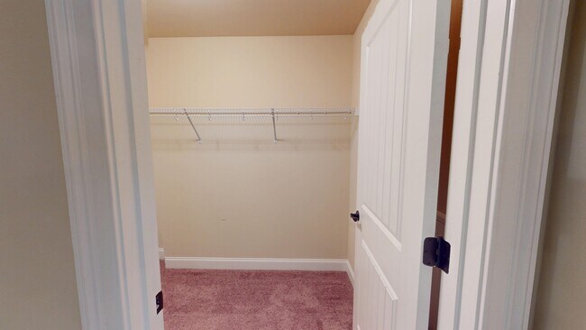 Building Photo - 170 S Charleson Crossing