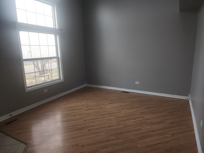 Building Photo - 416 Lauren Ln