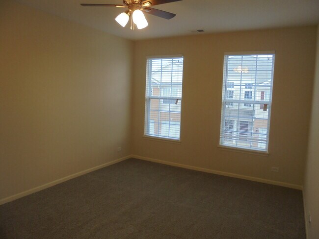 Building Photo - 4234 Savoy Ln