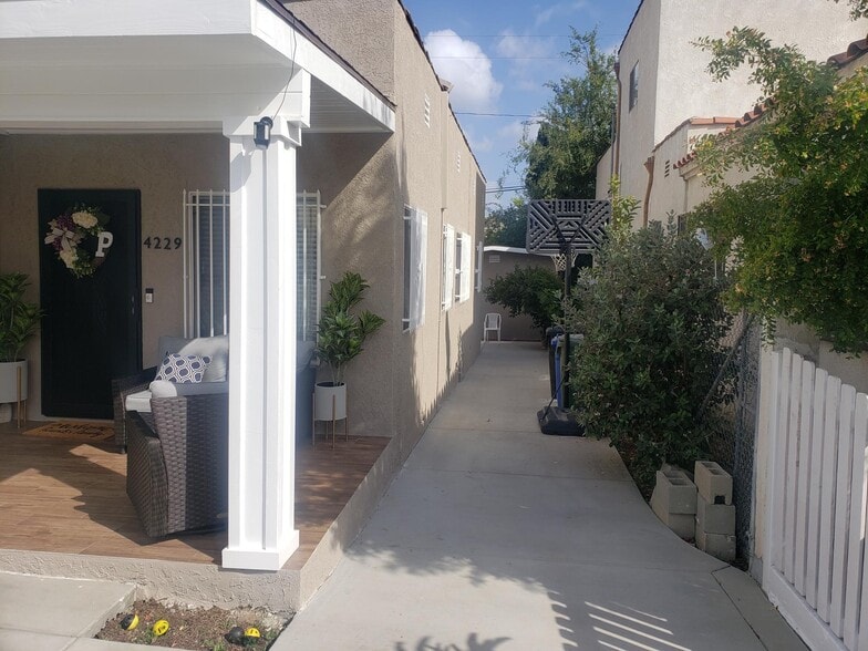 Building Photo - 4229 Mandalay Dr