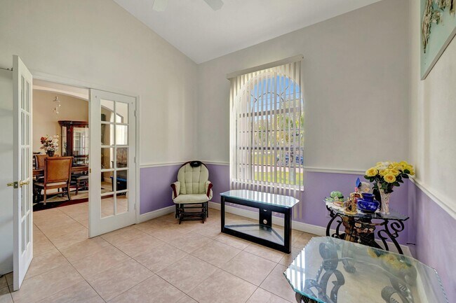 Building Photo - 1701 SW Penrose Ave
