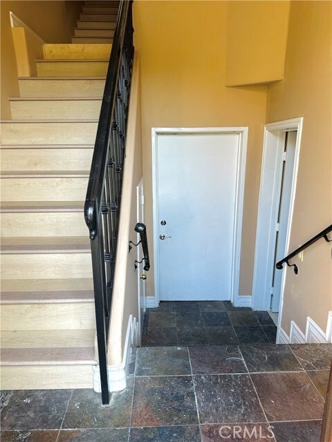 Building Photo - 5555 Carpenter Ave