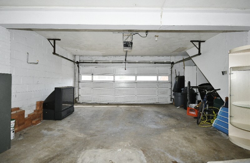Building Photo - 2236 Brownsville Rd