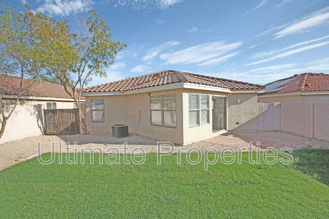 Building Photo - 10526 W Via Del Sol